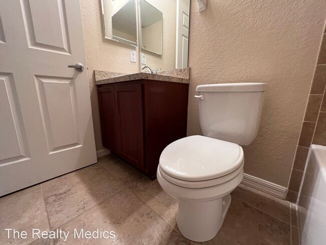 Building Photo - 3 br, 2 bath House - 4815 Summerfield Cir