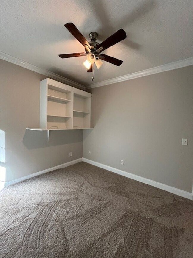 Building Photo - Charming 3-bedroom, 2-bathroom home located in the delightful community of Castle Hayne