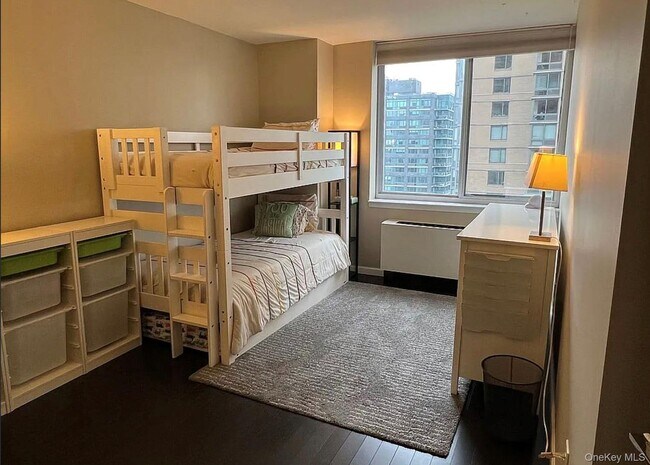 Building Photo - 4-74-74 48th Ave