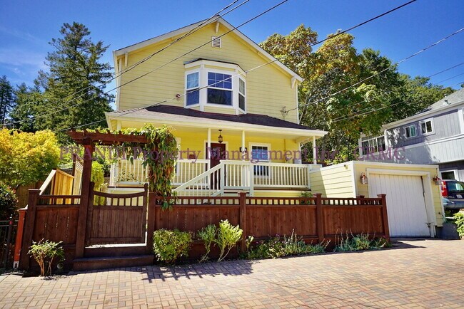 Building Photo - Gerstile Park Gem, With Upgraded Finishes ...