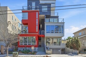 Building Photo - Furnished 2 bedroom