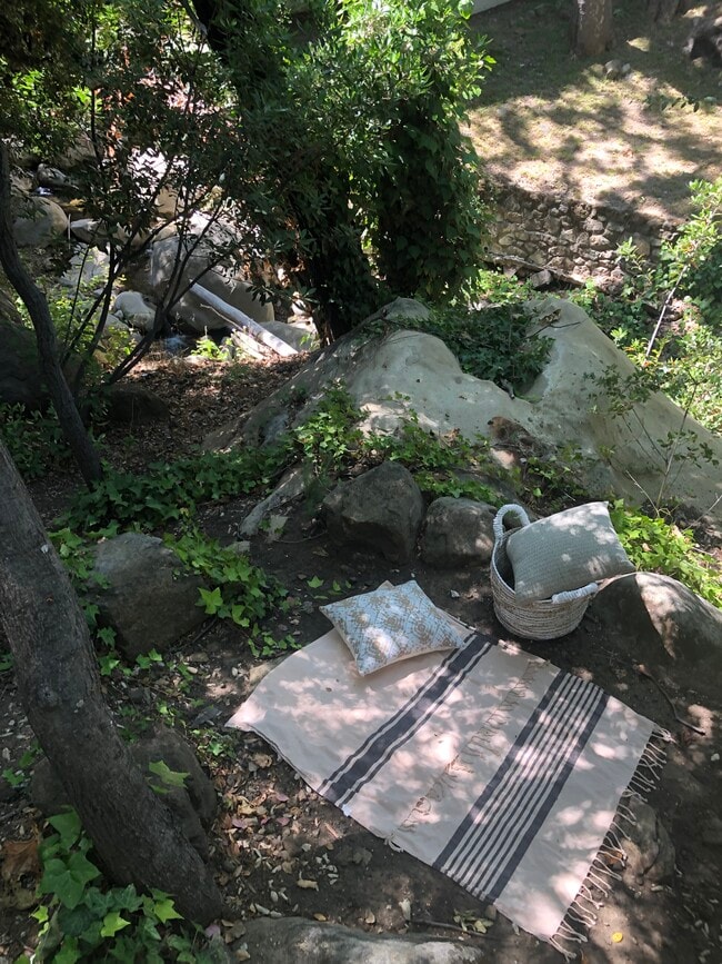 Building Photo - 25605 Wildwood Dr