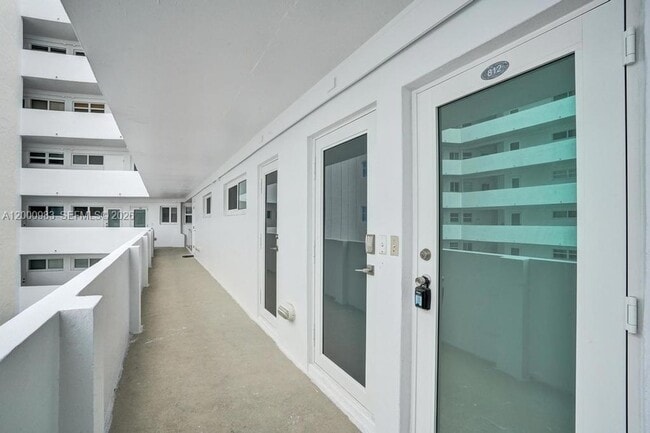 Building Photo - 710 N Ocean Blvd