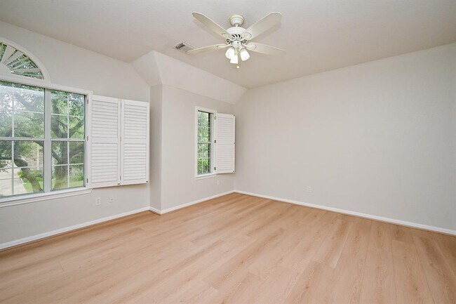 Building Photo - 22511 Bridgehaven Dr