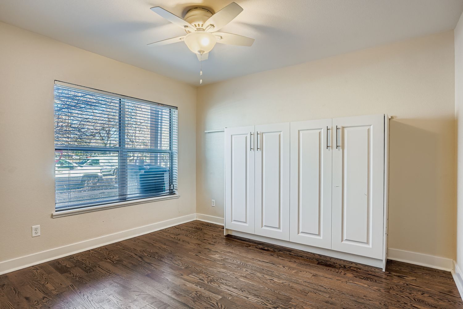 Building Photo - 356 W Archer Pl