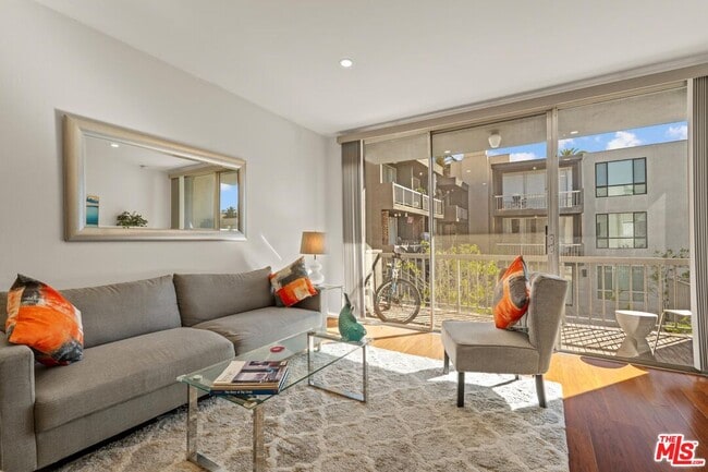 Building Photo - 1745 Camino Palmero St