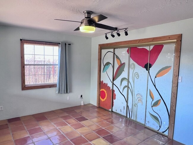 Building Photo - 26 Balsamo Ln