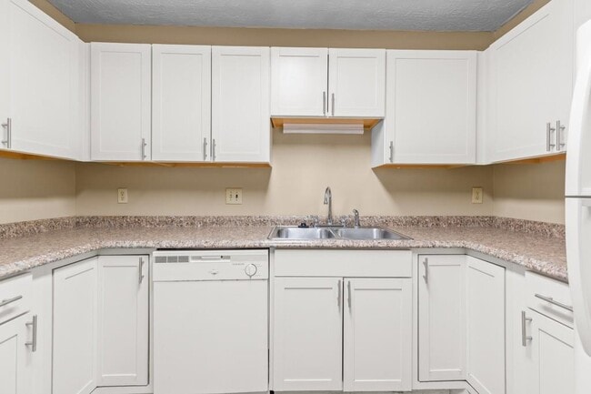 Building Photo - 375 Dixie Ct