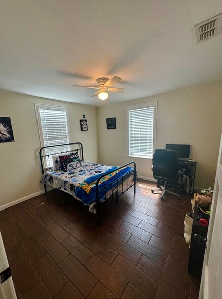 Building Photo - 324 Fernandez St