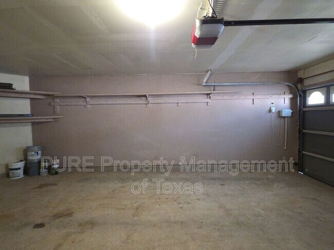 Building Photo - 1406 Bullhill Cove