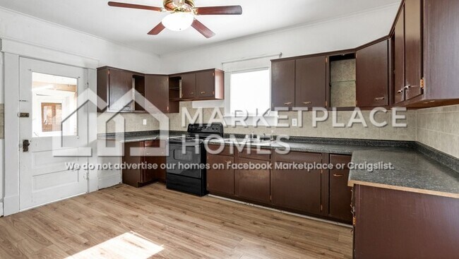 Building Photo - 5202 E State Rd 42