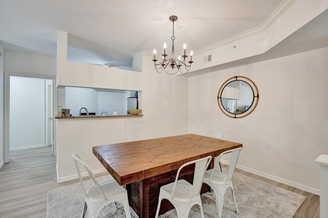 Building Photo - 2113 Tuscany Way