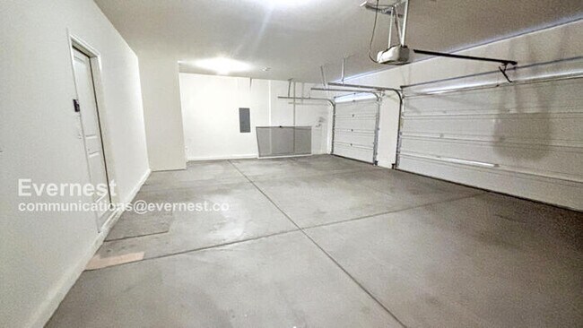 Building Photo - 4709 N Park St