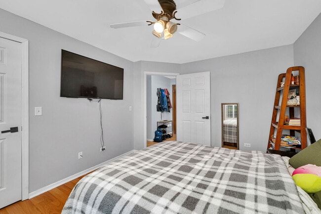 Building Photo - 3605 Forestview Dr