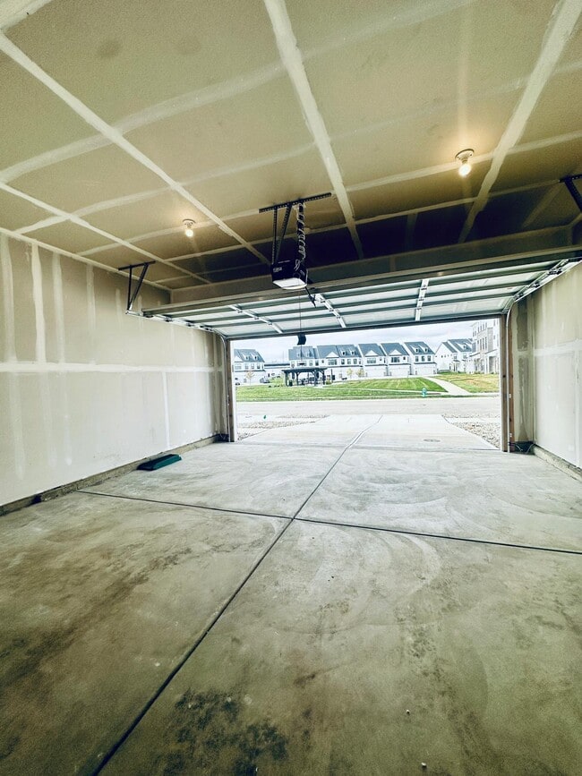 Building Photo - 3293 Haflinger Dr