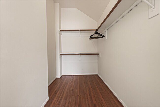 Building Photo - 15903 Timber Chase Dr