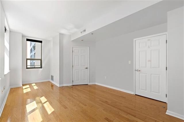 Building Photo - 143 Morgan St