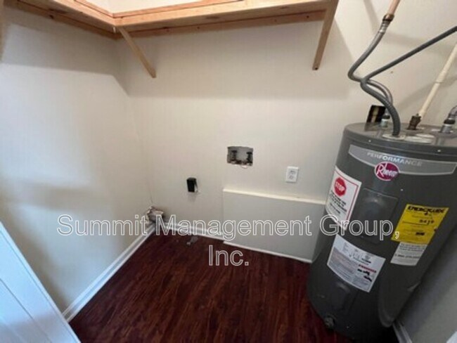 Building Photo - 4442 Highway 142 Unit A