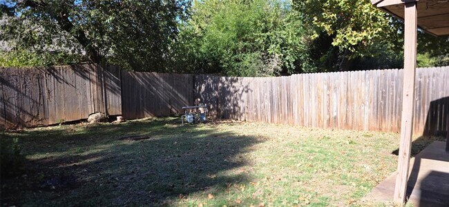 Building Photo - 7307 Edenborough Dr