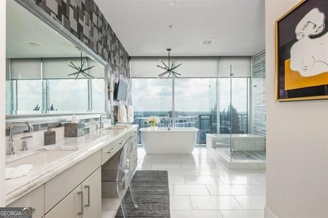 Building Photo - 1065 Peachtree St NE