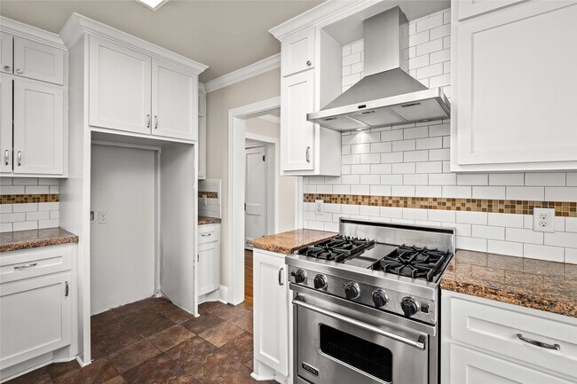 Building Photo - 3934 Rice Boulevard