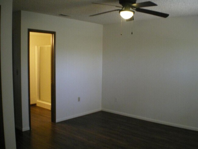 Building Photo - 597 Montebello Pl