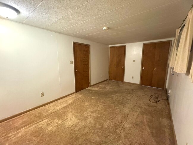 Building Photo - 15 W Worley Ave