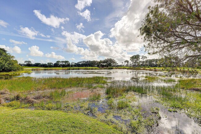 Building Photo - 334 Brackenwood Cir