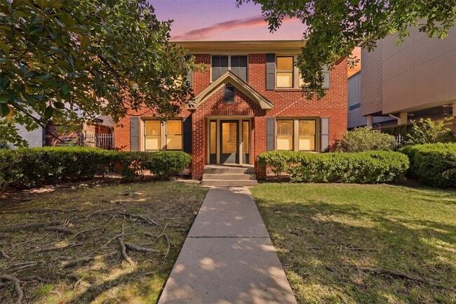 Building Photo - 2132 Tangley St