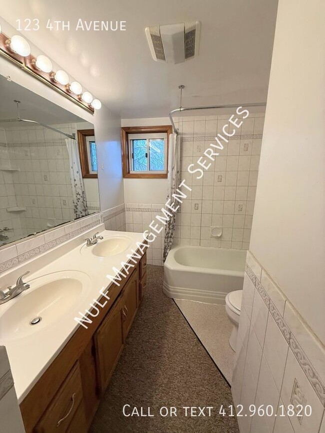 Building Photo - 123 4th Ave