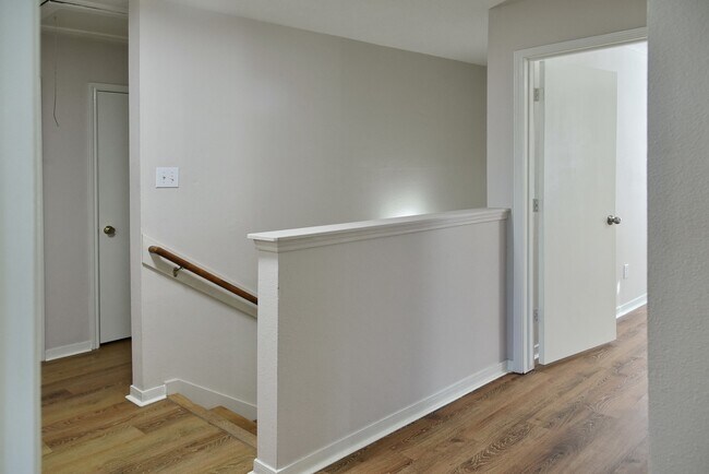 Building Photo - 1106 Mossy Branch St