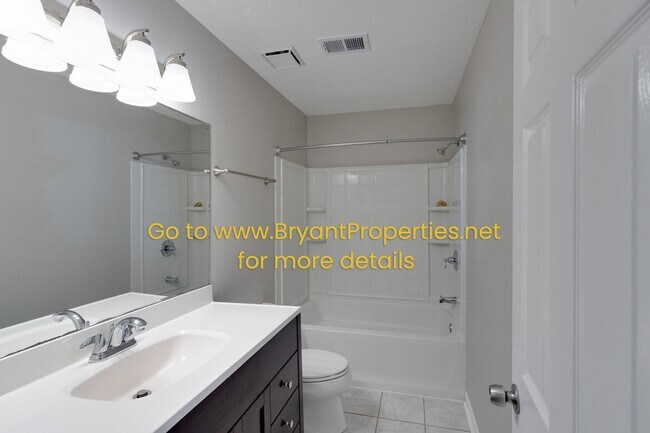 Building Photo - Nashville - 3 Bedroom, 2 Baths, 37217 Area