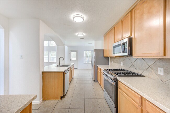 Building Photo - 11 E Sage Creek Pl