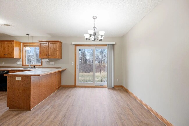 Building Photo - 2632 Rushmore Rd