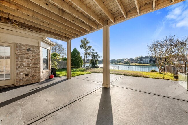 Building Photo - 6706 Portuguese Bend Dr