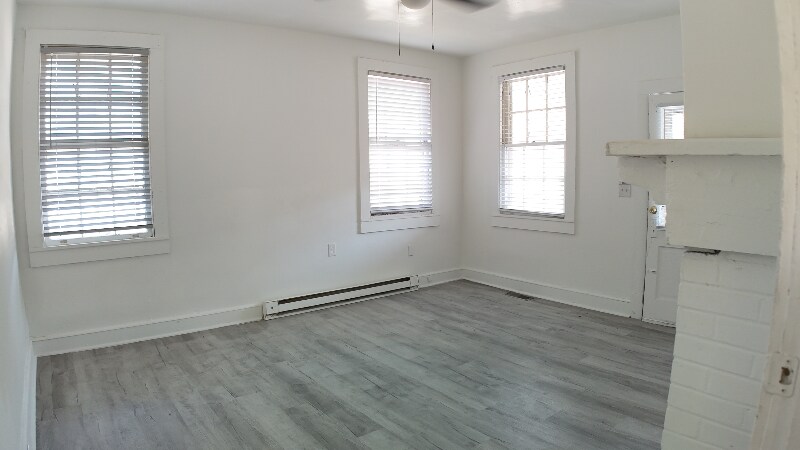 Building Photo - 124 Rice St