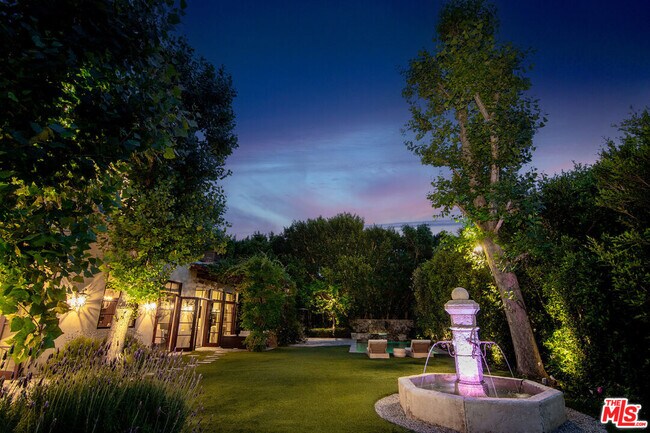 Building Photo - 1221 Minorca Dr