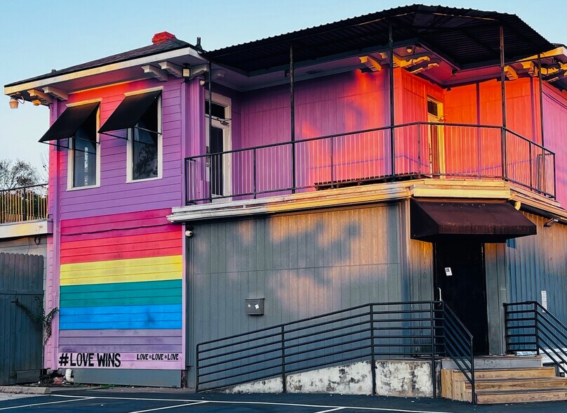 Building Photo - 405 W Drew St