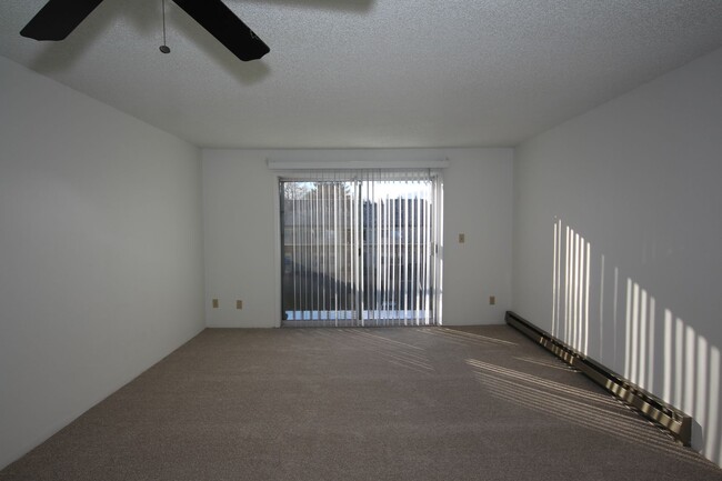 Building Photo - 2 Bedroom Liberty Lake Condo in Federal Way