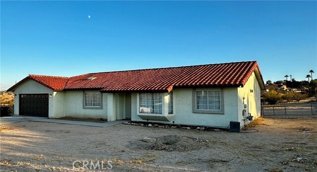 Building Photo - 15255 Rancho Rd