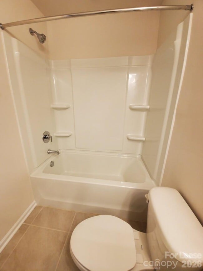 Building Photo - 3013 Lydney Cir