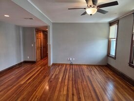 Building Photo - 2154 Kleine St