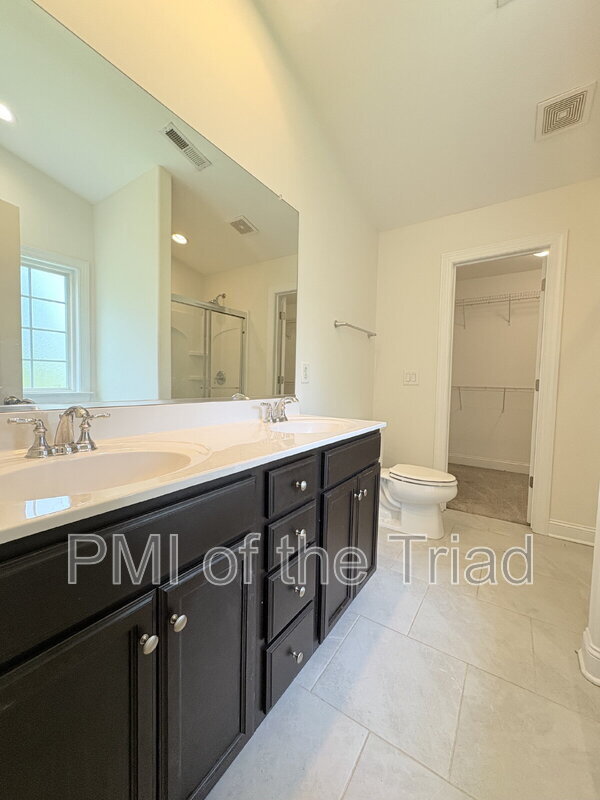 Building Photo - 2974 York Pl Dr NE