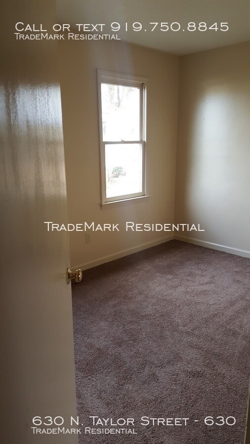 Building Photo - 630 N Taylor St