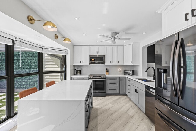 Building Photo - 13400 Bedford Mews Ct
