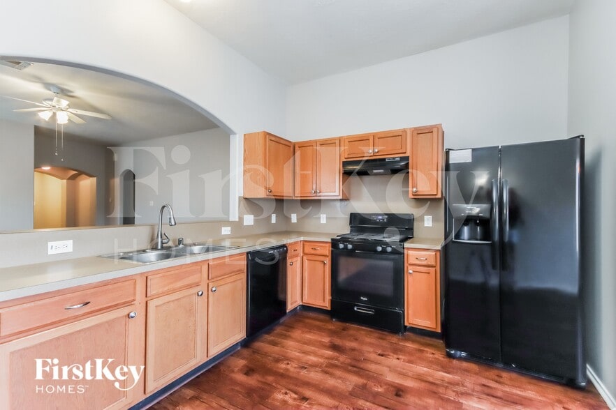 Building Photo - 21231 Wortham Oaks Dr