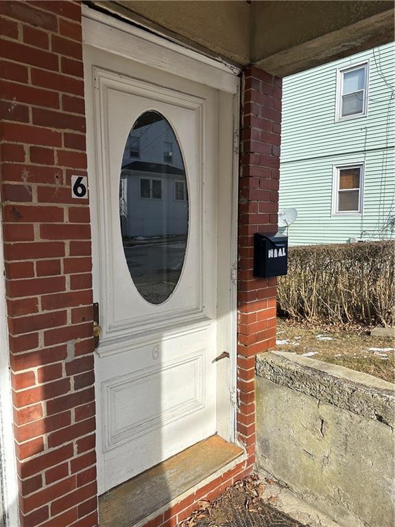 Building Photo - 6 Russell Ave