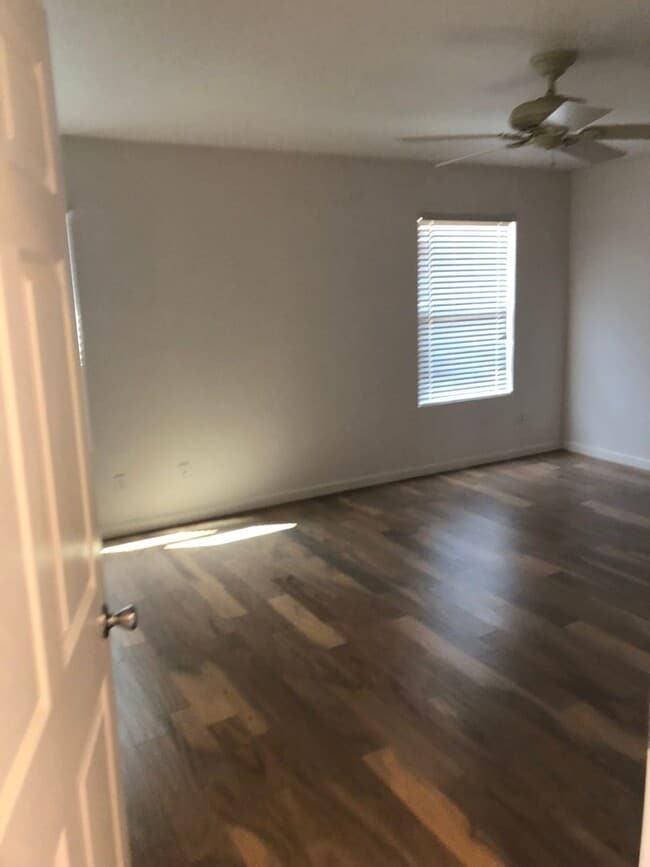 Building Photo - 1571 Thurman Way