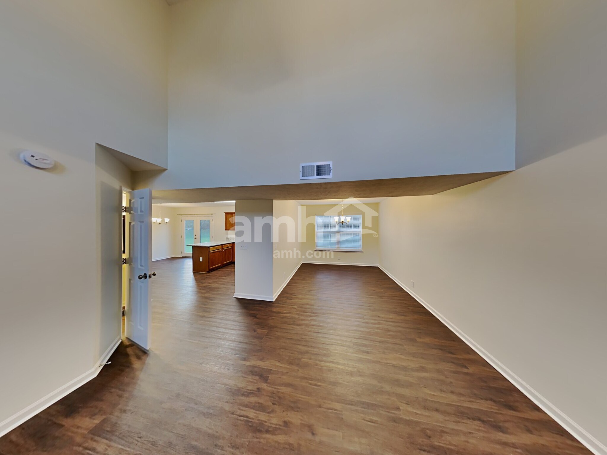 Building Photo - 7400 E Winchester Dr