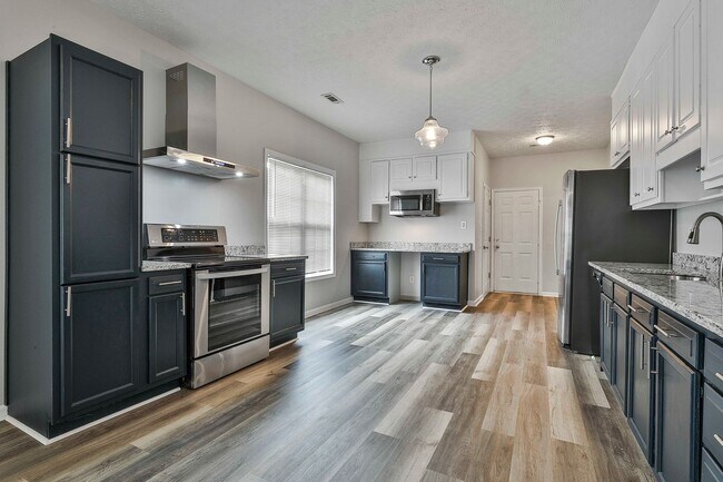 Building Photo - 440 Autumn Glen Cir